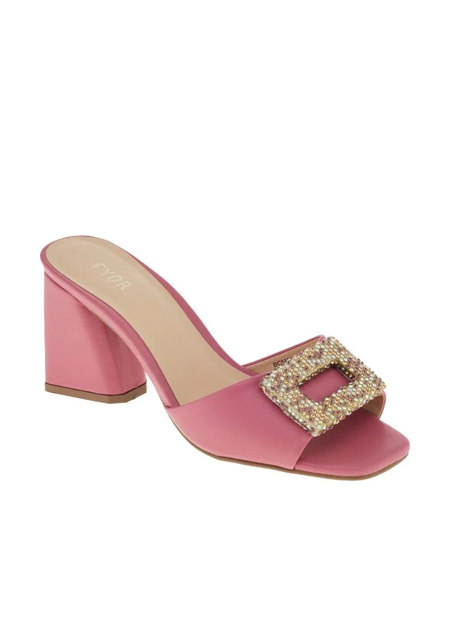 فايور صندل بكعب مزين ببروش